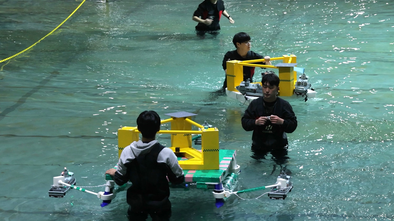 심해공학수조에서 진행된 모형시험(1)