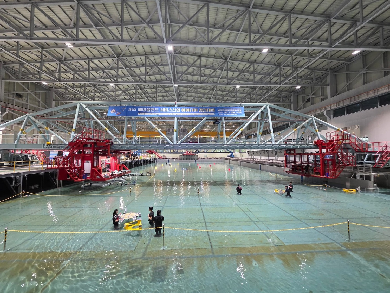 심해공학수조에서 진행된 모형시험(2)